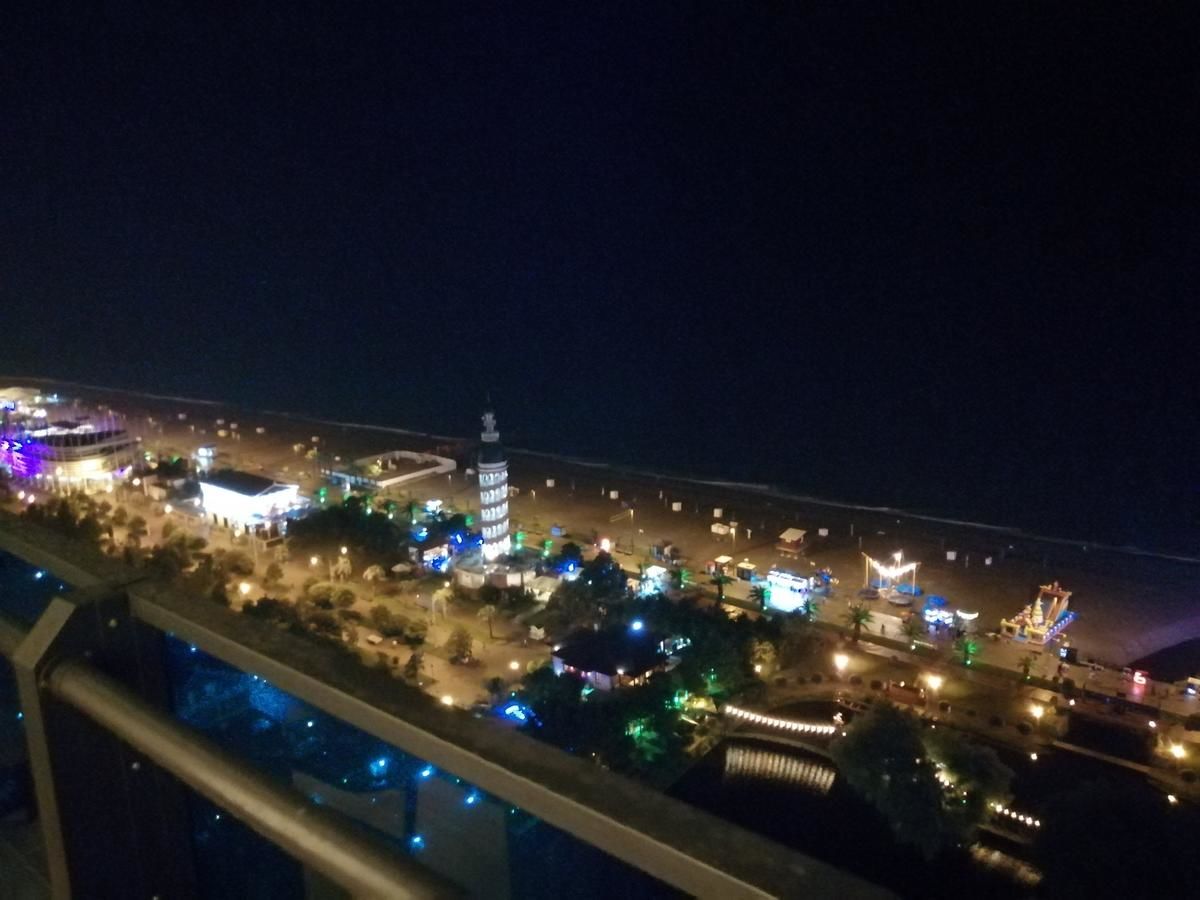 Отель Twins tower Orbi city Батуми