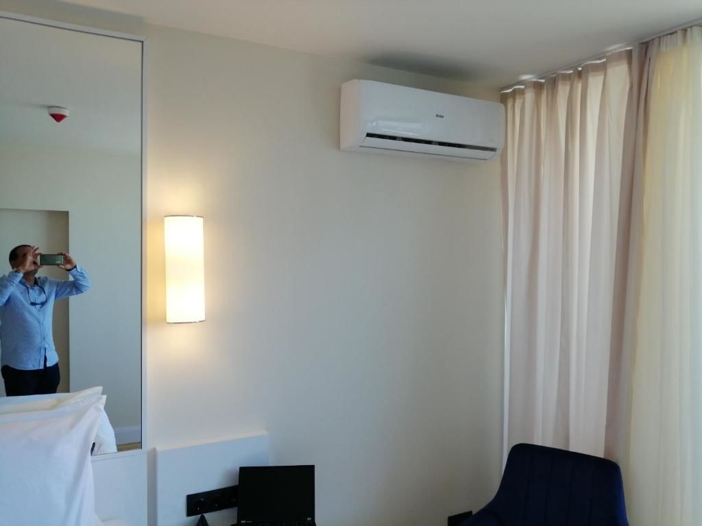 Отель Twins tower Orbi city Батуми-74