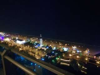 Отель Twins tower Orbi city Батуми Семейный суперлюкс-12